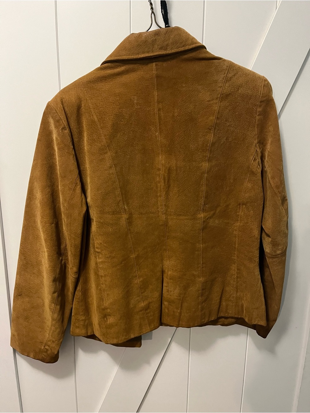 Gorgeous real leather Kathy Ireland Suede Button-Front Jacket in Warm Brown - Picture 2 of 7